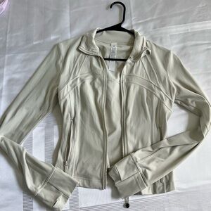 LULULEMON Define Crop Jacket Nulu in color Bone